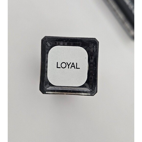 Younique Moodstruck Minerals Lucrative Lip Gloss Loyal New in Box - Picture 5 of 5